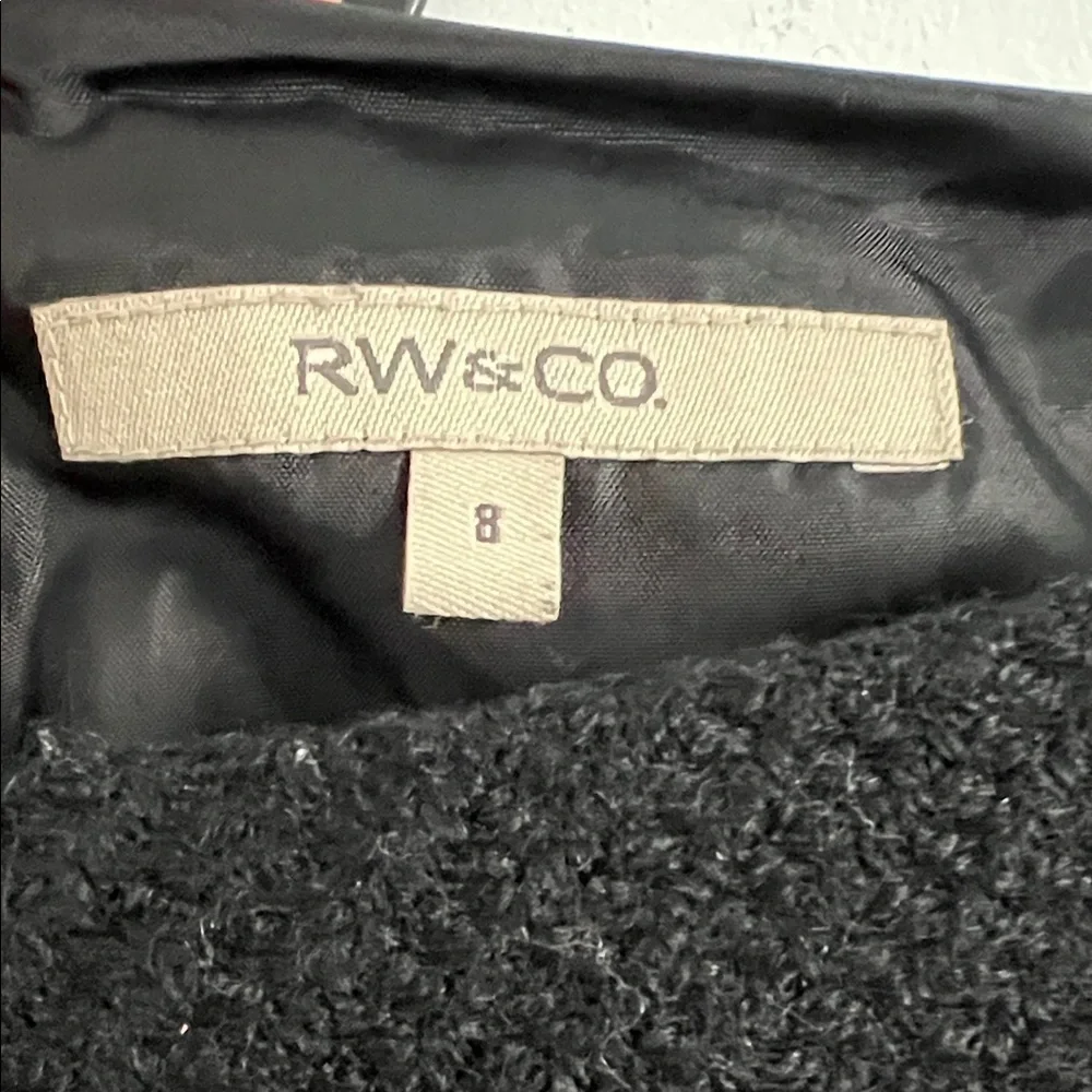 RW&CO. Elegant Black Pencil Skirt - Picture 2 of 4